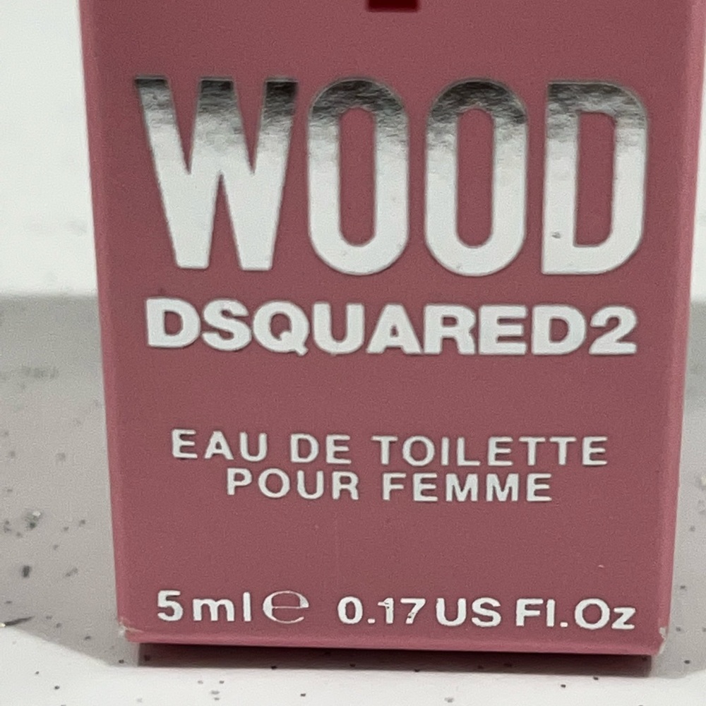 Dsquared2 Wood Pour Femme Eau De Toilette 5ml Miniature Perfume - Picture 3 of 6